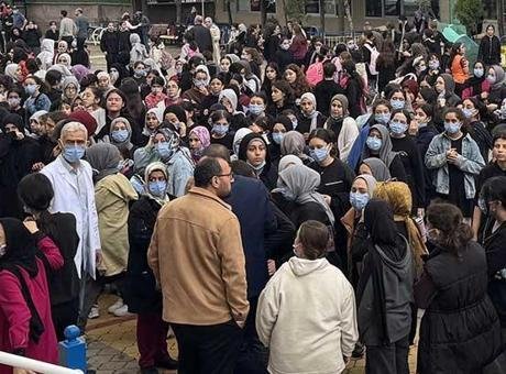 İnşaat alanından yayılan koku iki okulu boşalttı! 20 öğrenci hastanelik oldu