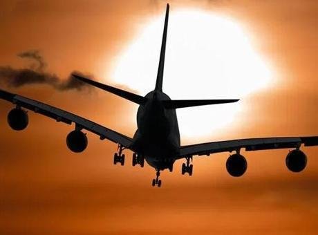 Tahran-İstanbul seferini yapan yolcu uçağı acil iniş yaptı