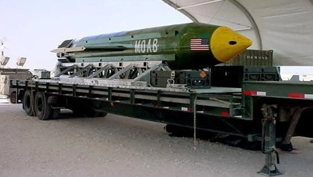 Top artık Trump’ta! ‘Tüm bombaların anası’ İran için mi hazırlanıyor?