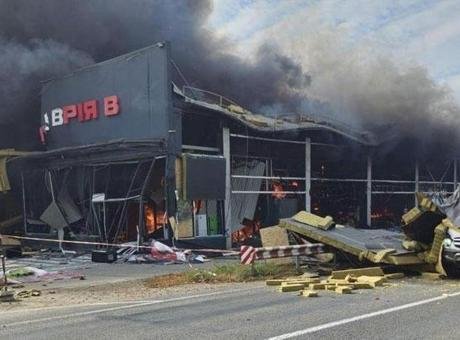 Rusya’dan İHA saldırısı: Ukrayna’daki süpermarkette korkunç dakikalar