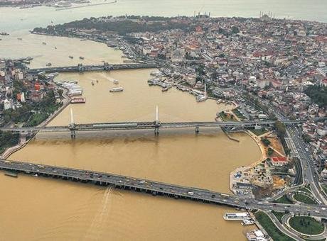 İstanbul çamurdan temizleniyor