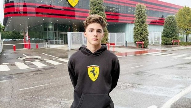 Ferrari’nin ilk Türk pilotu… Sürücü akademisine seçildi