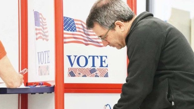 Ara seçime günler kala Demokratlar gaza bastı