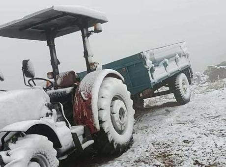 Manisa’ya mevsimin ilk karı yağdı