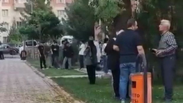 Halı silkelerken 8’inci kattan düşen kadın hayatını kaybetti