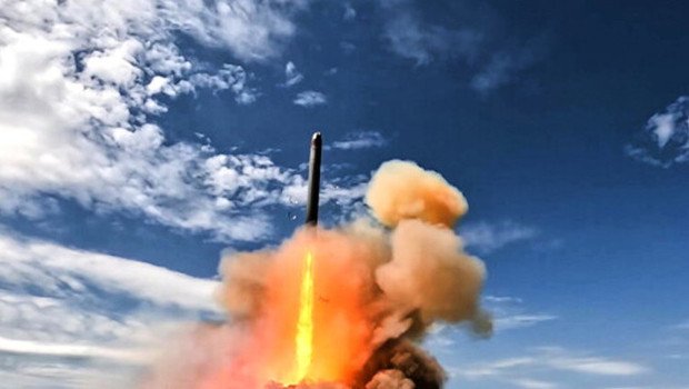 Husilerden Yemen hükümet güçlerine şiddetli saldırı: 50’den fazla kişi hayatını kaybetti