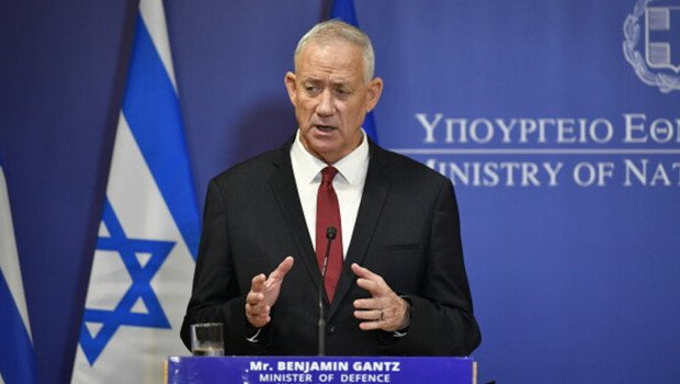 Netanyahu’nun rakibi Gantz seçim yarışından çekildi