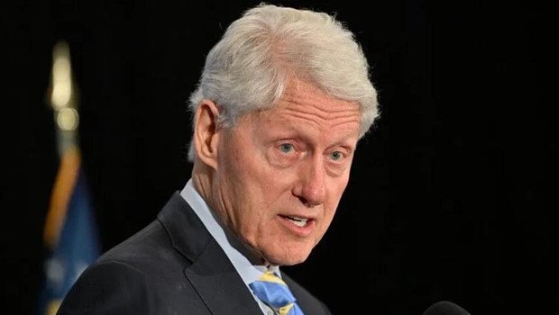 Eski ABD Başkanı Clinton’dan Müslümanlara destek! Kur’an-ı Kerim’den ayet okudu