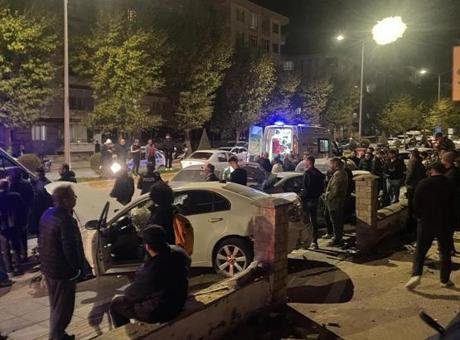 Çorum’da feci kaza! 2 otomobil çarpıştı: 4 kişi yaralı