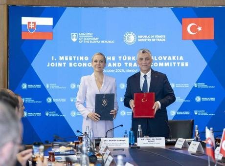 Bakan Bolat: Slovakya ile 5 milyar dolarlık ticaret hedefine gelecek yıl ulaşırız