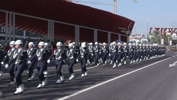 İstanbul’da Cumhuriyet Bayramı tören provası nedeniyle bazı cadde ve yollar trafiğe kapatıldı