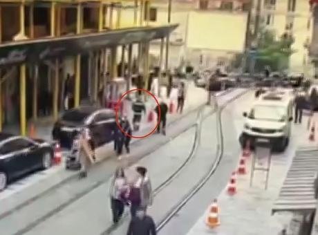 Taksim’de uyuşturucu alışverişinde yakalandı! Telefonundaki su faturası evini ortaya çıkardı