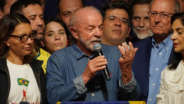 Son dakika…Brezilya’da seçimin kazananı Lula da Silva oldu! Bolsonaro, sonuçları tanımadığını duyurdu