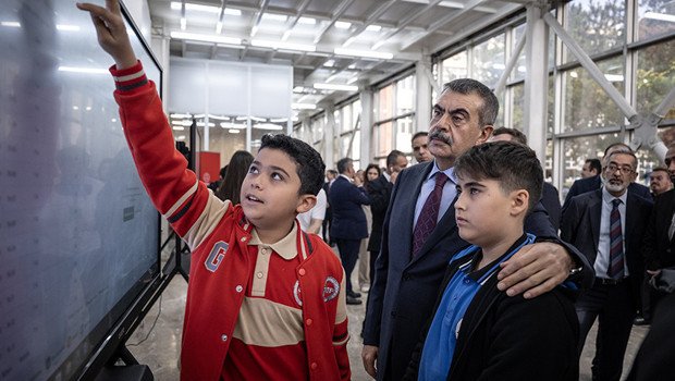 Yeni EBA’da yapay zekâ dönemi