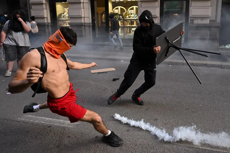 Protestolarla sarsılan Milano’da asker sokağa iniyor