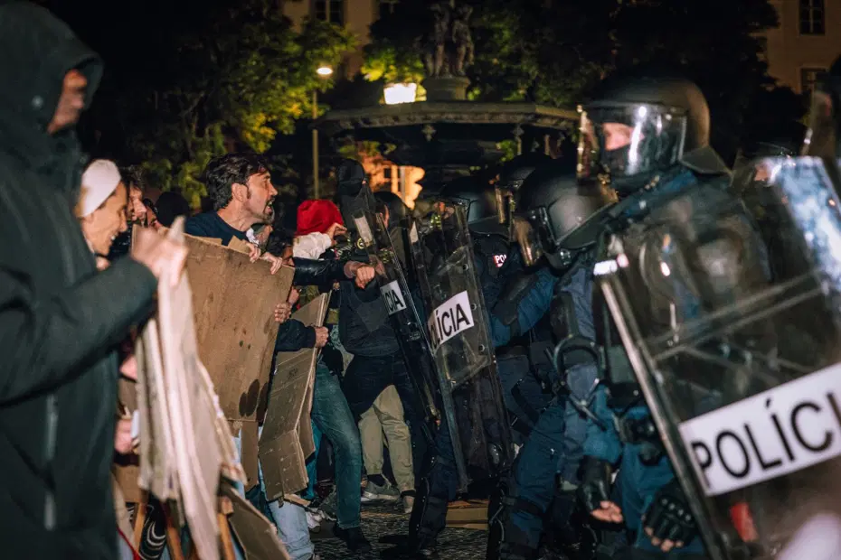 Portekiz’deki konut krizi eylemlerine polis müdahale etti. Göstericilerin kampları dağıtıldı
