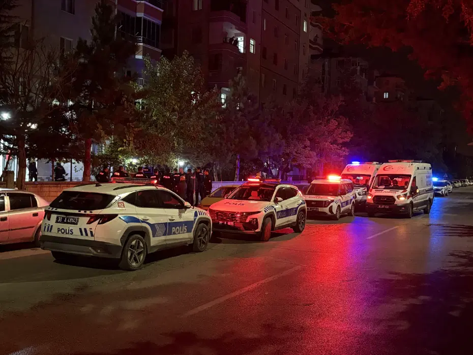Tartıştığı babasını öldürüp, intihar girişiminde bulundu