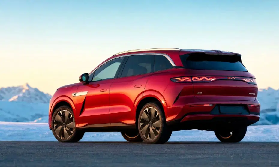BYD’den yedi kişilik elektrikli SUV. 5 dakikada yüzde 70 şarj