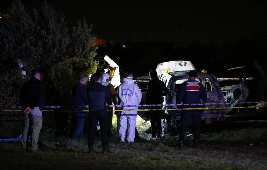 Manisa’da dehşet. Yanan araçta ceset bulundu