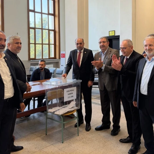 2 No’lu Baro’nun yeni başkanı Rıza Saka