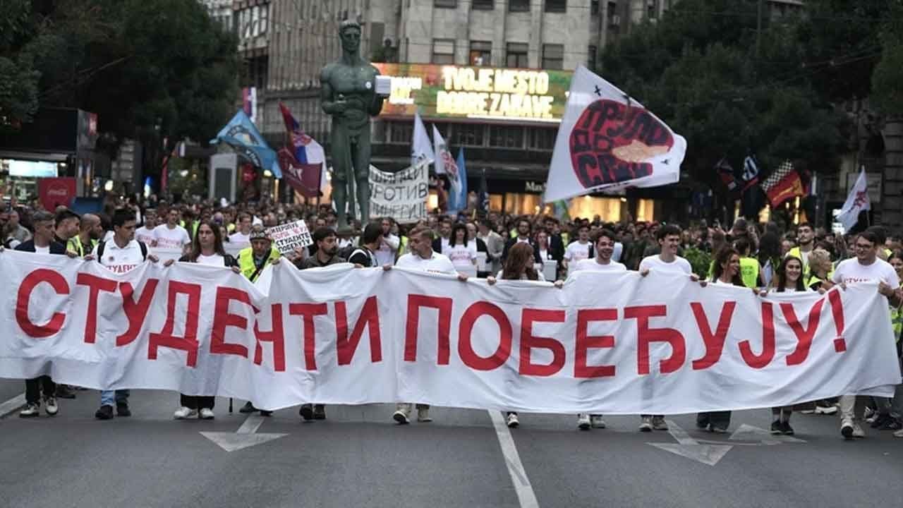 Avukat Yaşar Baş’tan dikkat çeken Batı analizi! “Students kelimesi Doğu’da Taliban, Batı’da demokrasi meleği oluyor!”