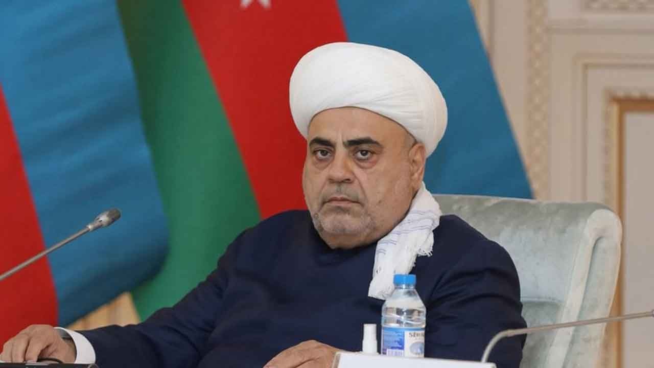 Azerbaycan Başmüftüsü Paşazade’den tartışılan yasakla ilgili ilk açıklama! “Genel bir başörtüsü yasağı yok!”