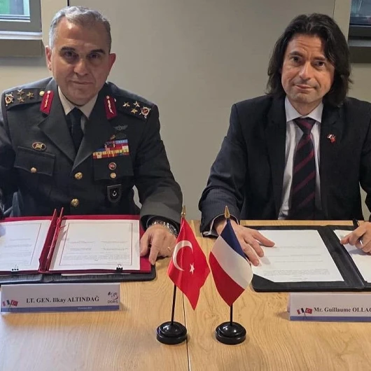 Türkiye ile Fransa arasında savunma iş birliği yol haritası imzalandı