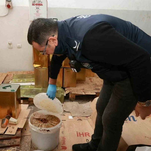 Tam 6,5 ton: Görüntüsü mide bulandırdı etiket ve son tüketim tarihi bile yok