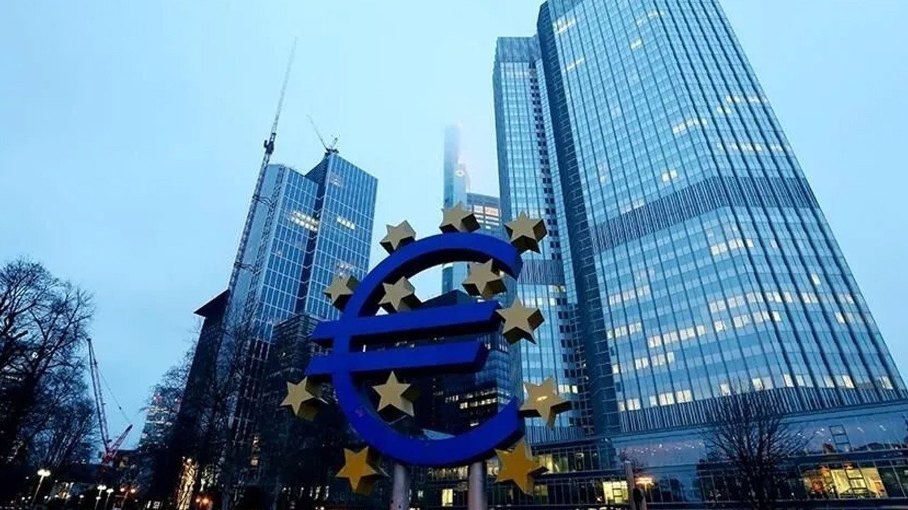 ECB’den enerji şoku uyarısı: Enflasyon riski sürüyor