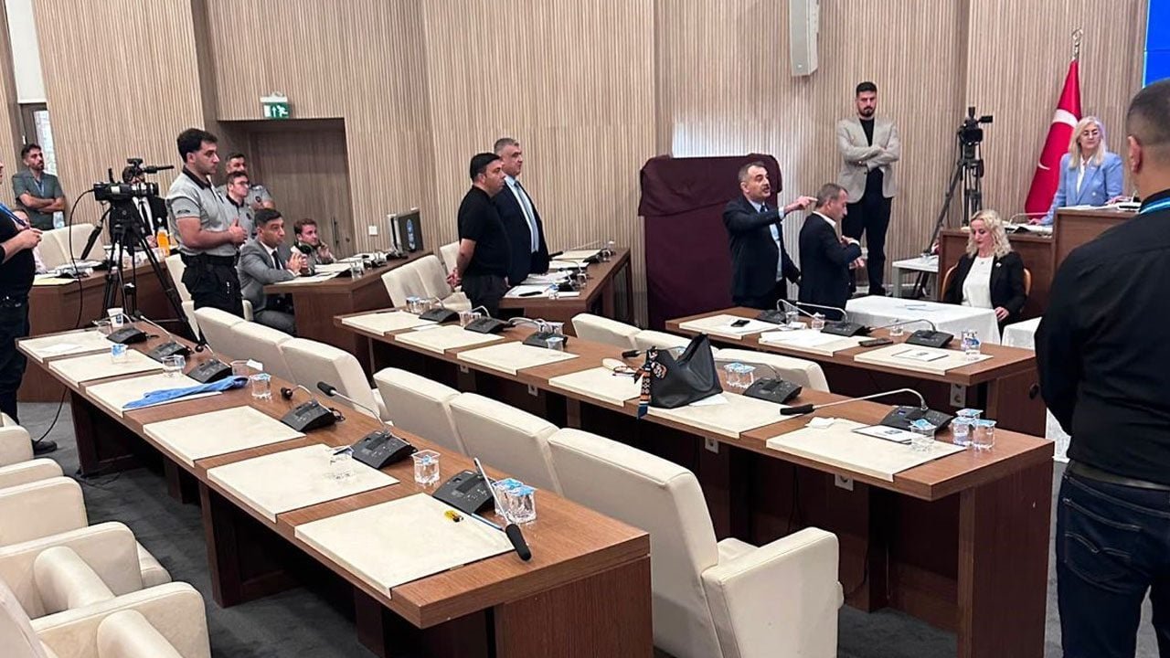Eyüpsultan seçiminden yeni görüntüler: CHP’li üyelerin tehdidi kamerada