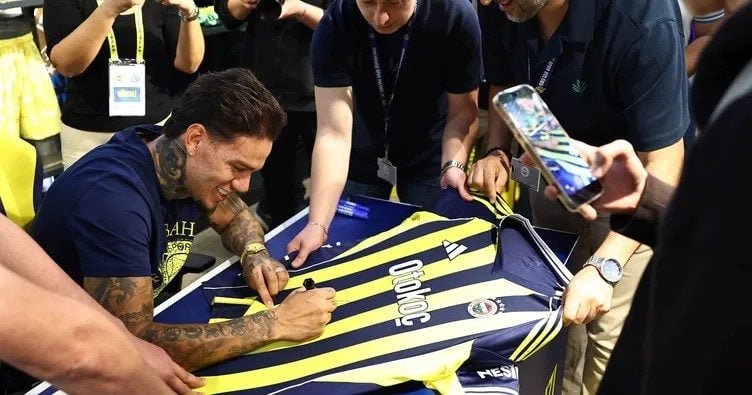 Fenerbahçeliler Fenerium’a akın etti!