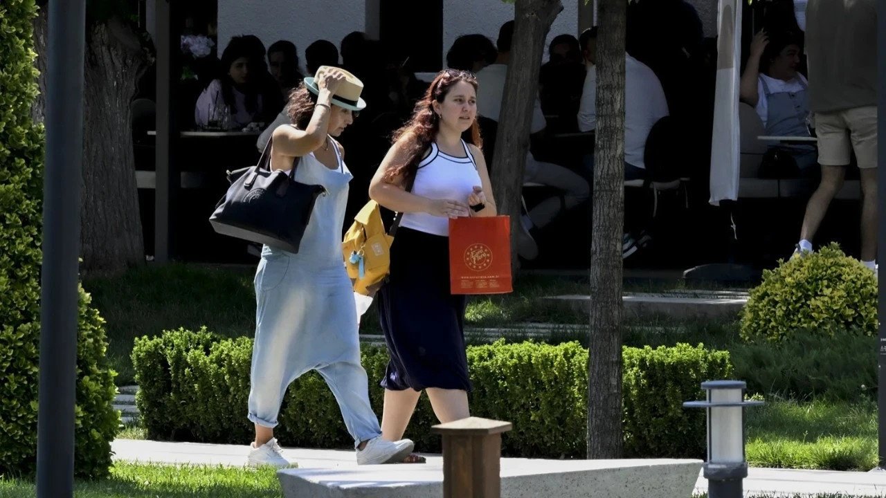Yazdan kalma hava… Sıcaklıklar 33 dereceye kadar çıkacak
