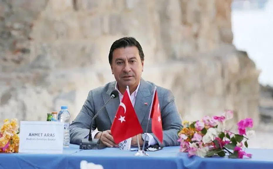 Muğla Büyükşehir Belediye Başkanı Ahmet Aras, CHP’den istifa etti