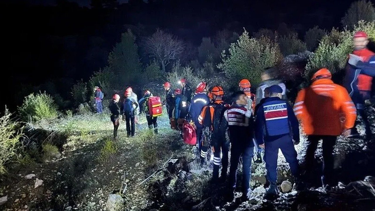 Isparta’da kanyonda mahsur kalan 10 İHH gönüllüsü kurtarıldı