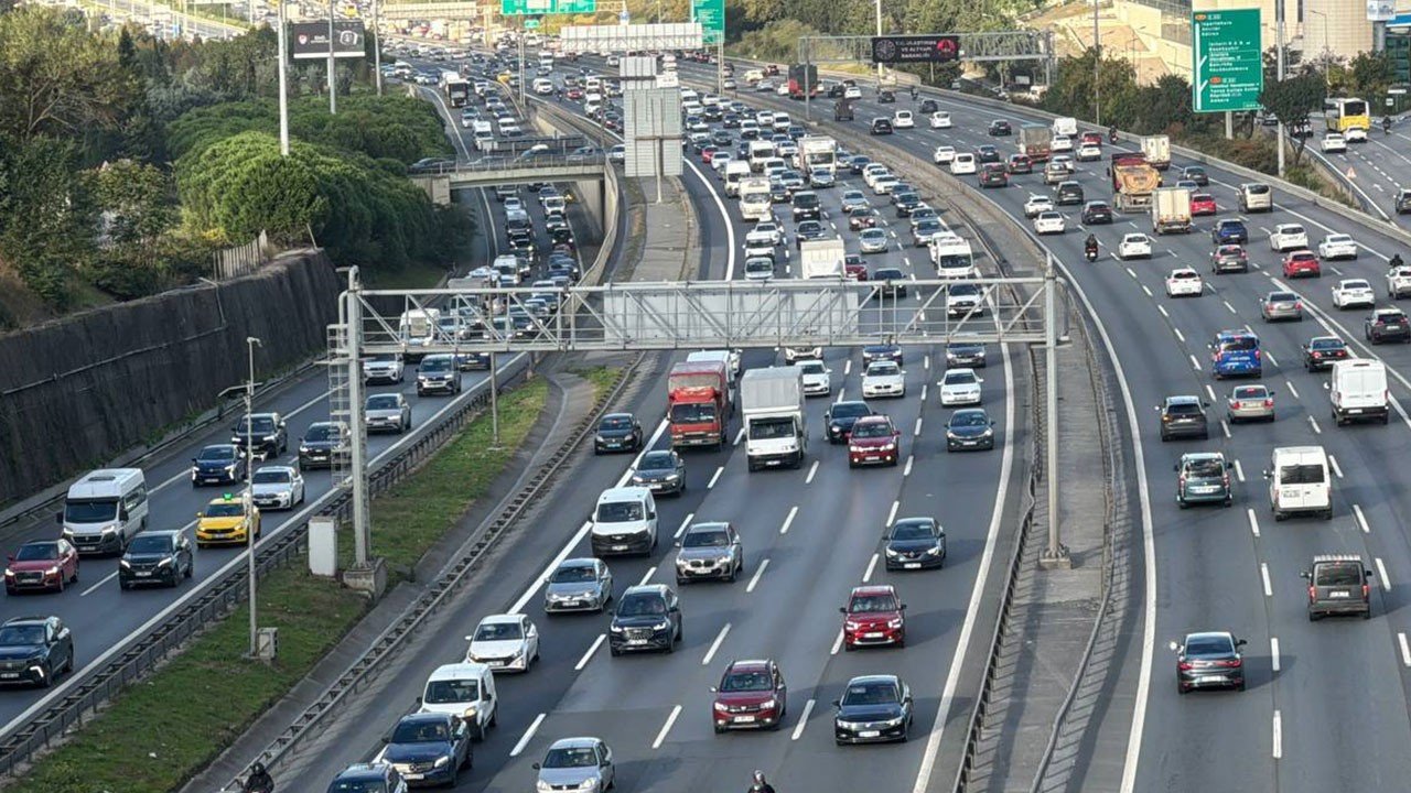 İstanbul’da sabah trafiği: Yoğunluk yüzde 85’e çıktı