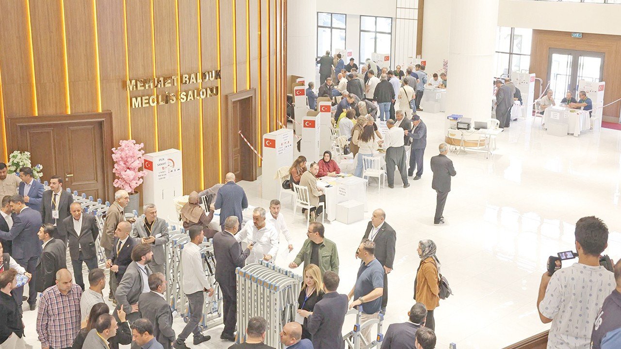 Oda seçimlerinde Anadolu’da yeni dönem: Mersin, Adana ve İzmir’de bayrak değişimi