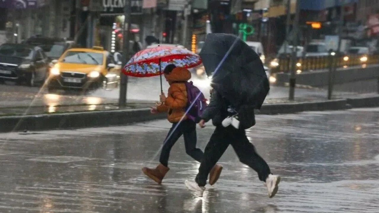 19 Ekim Pazartesi İstanbul’da okullar tatil mi? Pazartesi İstanbul’da okul var mı?