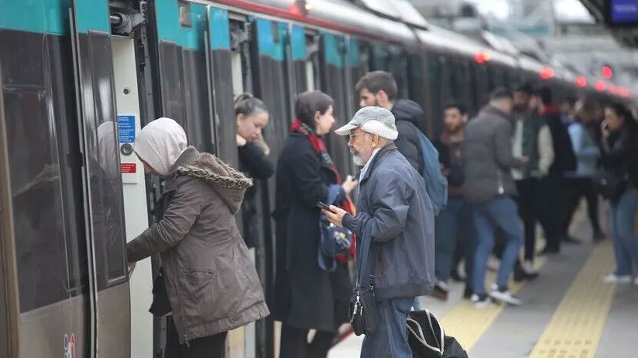Bakan Uraloğlu: Kent içi raylı sistemlerde 3,25 milyar yolcuya hizmet verildi