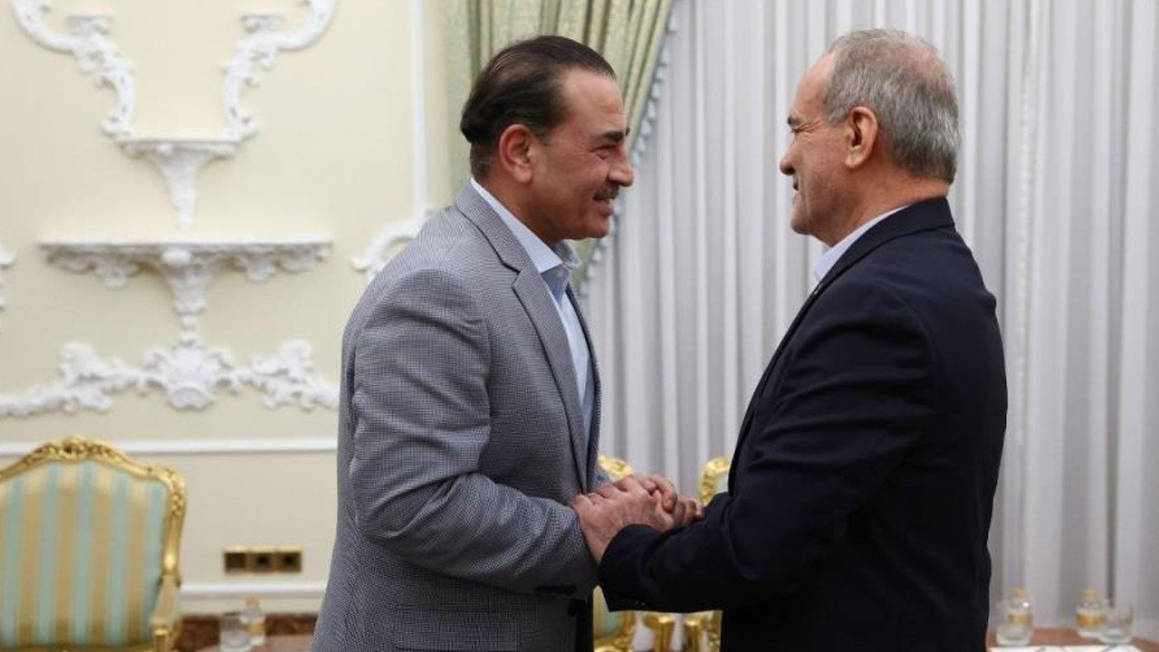 Pezeşkiyan, Pakistan Genelkurmay Başkanı Munir’i kabul etti