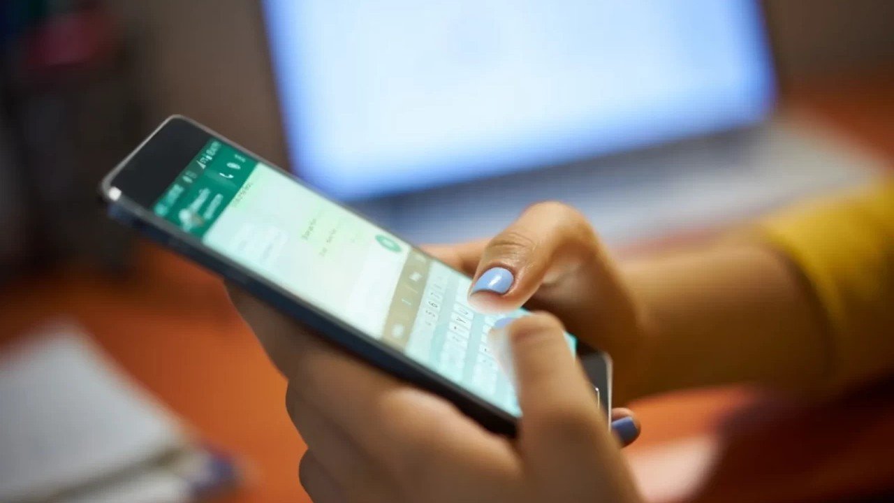 WhatsApp’ta patronun dedikodusunu yaptılar, kovuldular