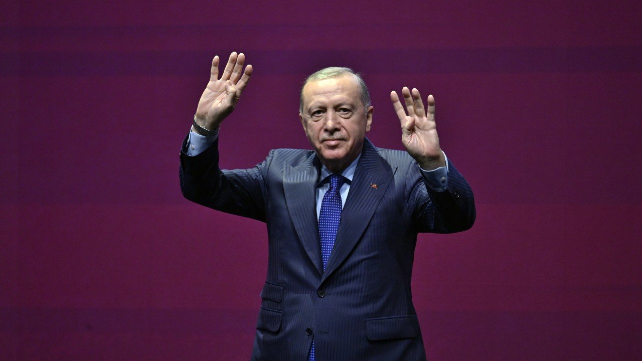 Cumhurbaşkanı Erdoğan’dan tekno-oligark uyarısı: Hedeflerinde gençlerimiz var