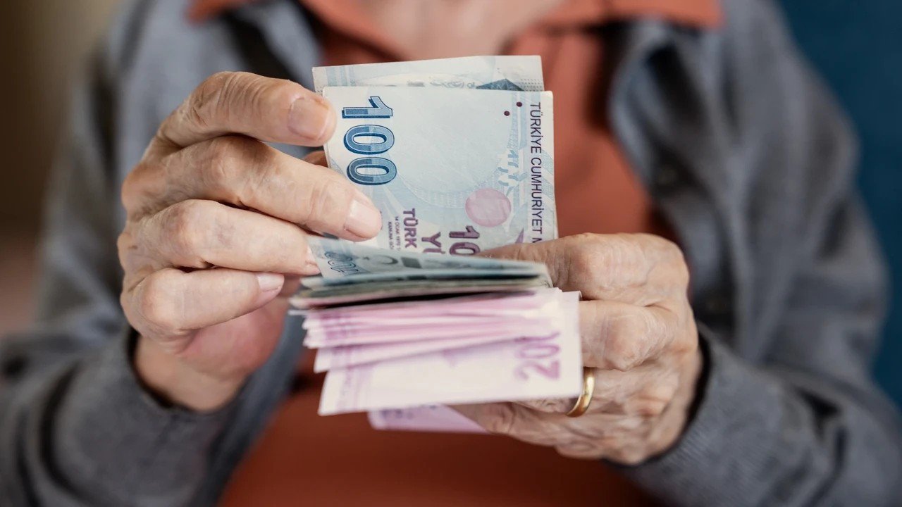 En düşük emekli maaşı netleşmeye başladı: Ocak zammı için 3 kritik veri kaldı